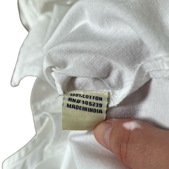 Sim & Sam New Women’s Medium White Ruffle Button Up Sleeveless Top Front Tie - Picture 8 of 8